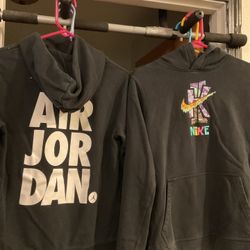 Nike ,Jordan  ,details Listed