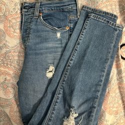 Levi’s jeans size 27