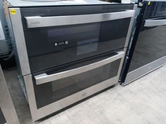 GE 30" stainless steel 5.0 cu. ft double wall oven - Free delivery