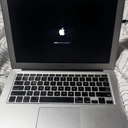 Apple Macbook 13” 
