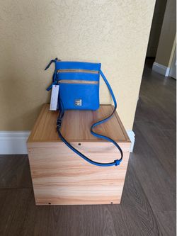Dooney & Bourke crossbody new with tag