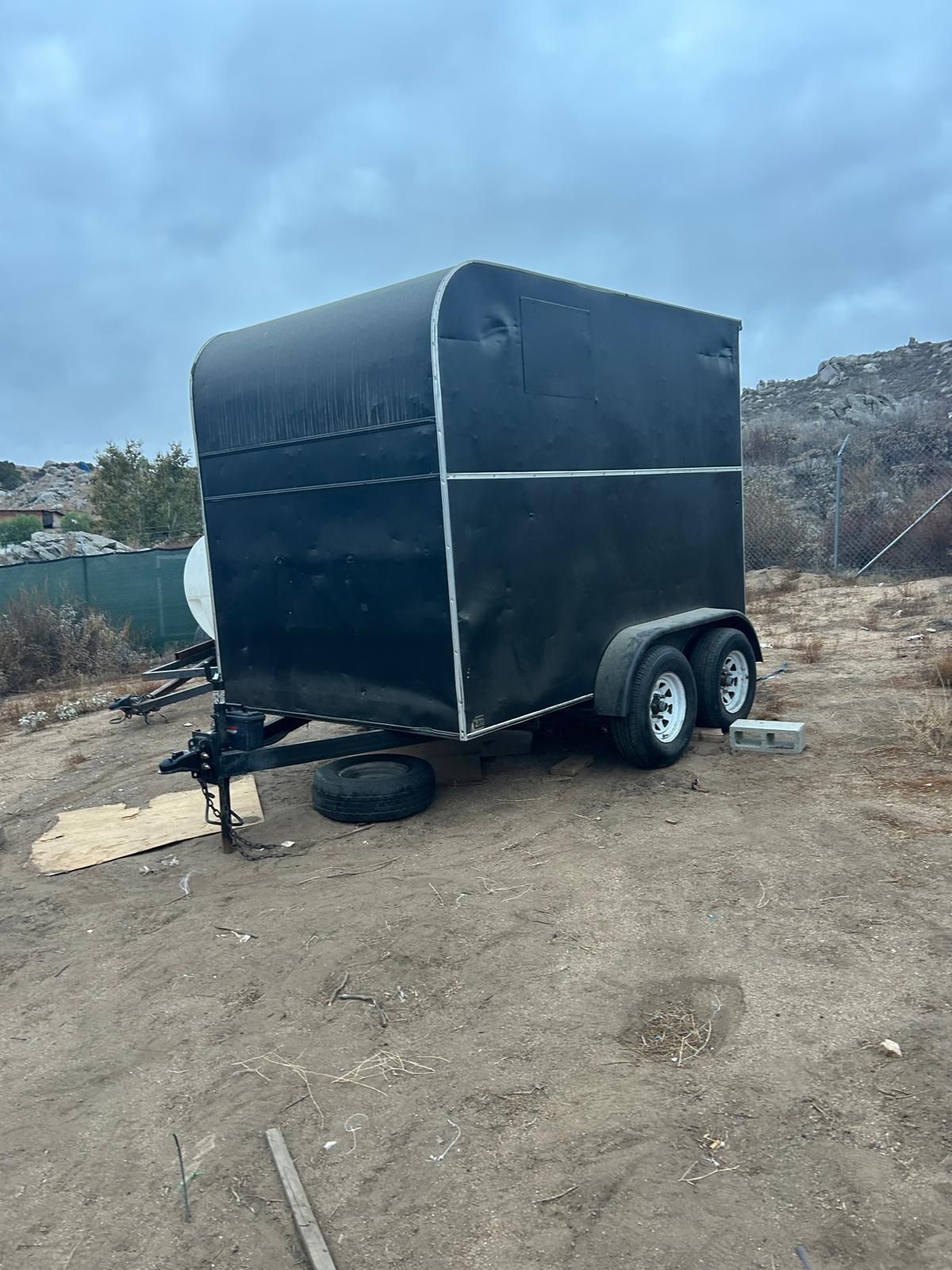 ENCLOSED TRAILERS, 10’ X 6’