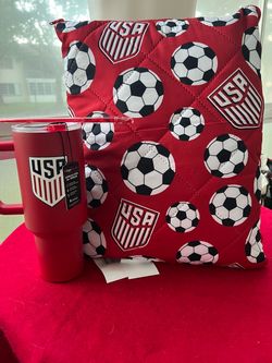 USA Soccer 40oz Stainless Steel Tumbler and blanket