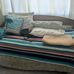 FREE TODAY ONLY! Twin Bed, With A Twin Trundle