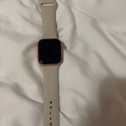 Apple Watch SE 3 40mm Aluminum 