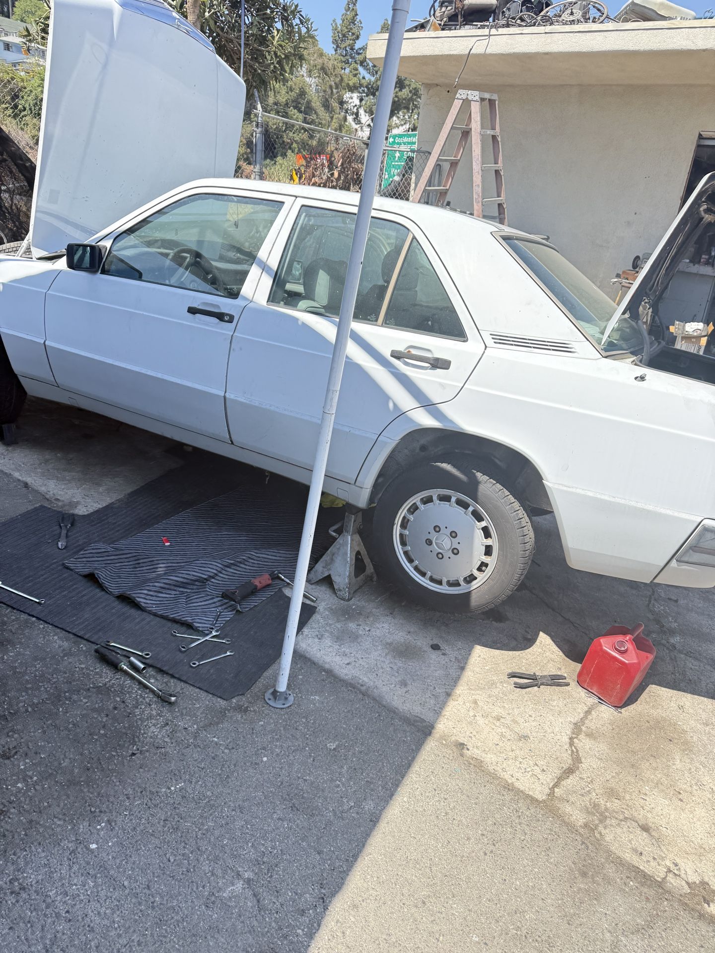 Mercedes 190e 2.6 Part Out