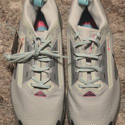 Nike Pegasus Trail 5 Waterproof Shoes Size 10 $90