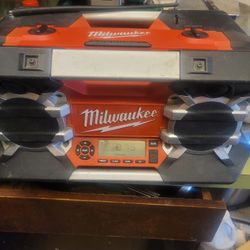 Milwaukee  Jobside Radio  Am Fm  2790- 20