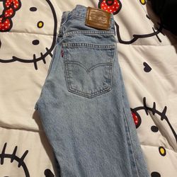 Womens Levis 