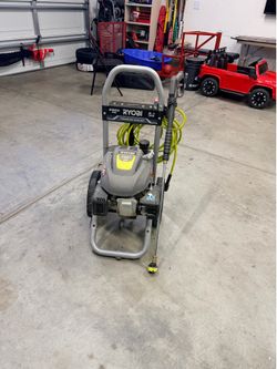 Gas powered pressure washer