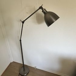 Metal Lamp + Bulb 