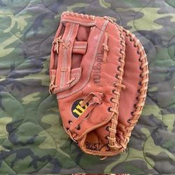 Wilson A9881 The Big Scoop Leather 1st Baseman’s Glove Right Hand Throw
