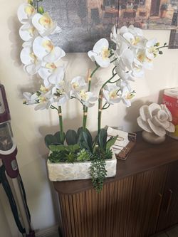 Moving sale