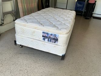 BRAND NEW Lifestyles Pillow Top Mattress and Box Spring Set