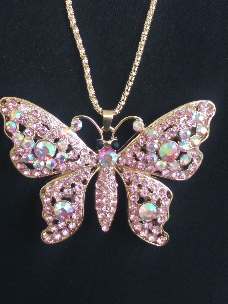 BETSEY JOHNSON~ PINK RHINESTONE GOLD PLATED BUTTERFLY PENDANT NECKLACE