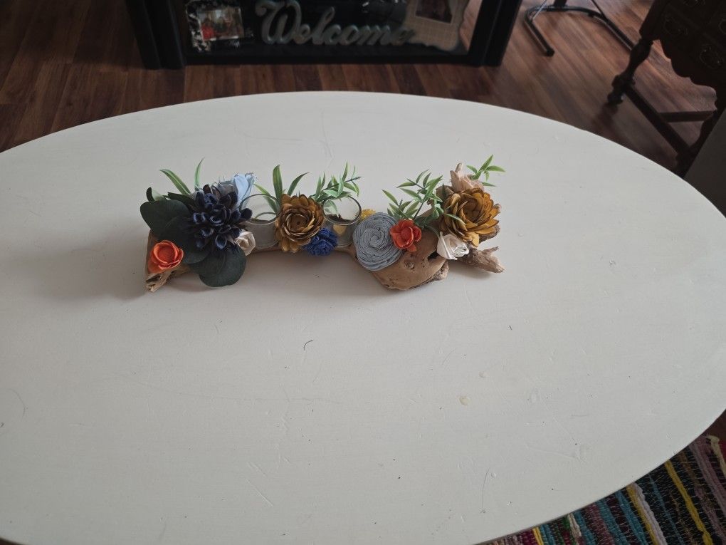 Driftwood Candle Holder With Wooden Flowers
