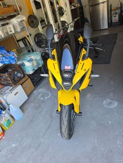 Suzuki gsx-8r 2025