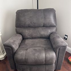 RECLINER CHAIR