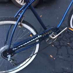 BIKE SAVANNAH CRUISER ROYCE SUPER SMOOTH!!
