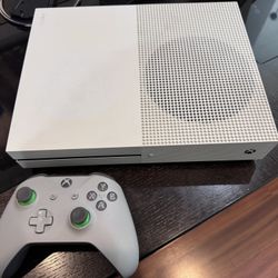 Xbox One S - 1 TB HDD  w/ Special Edition Controller 