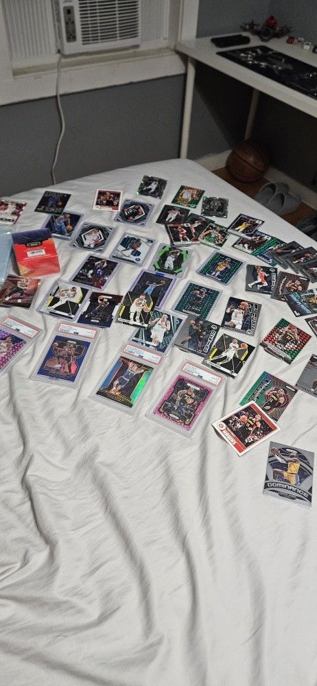 BASKETBALL CARD LOT - PSA 10'S, 1990'S-2025, LOTS OF NUMBERED CARDS, A CARRYING CASE, AND SLEEVES