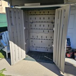 Rubbermaid Shed, Good condition, doors close nicely, not lockable, 3 shelves included