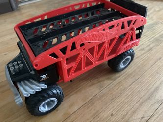 Monster truck hauler