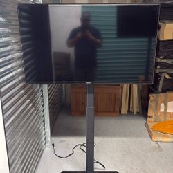 Samsung LCD/LED 46” TV w/Wifi & Stand