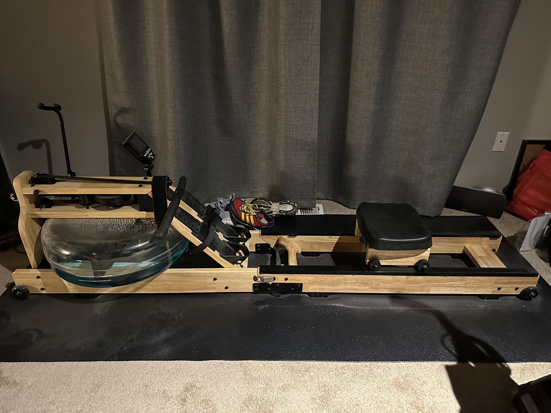 Koreyosh Water Rowing Machine Indoor Water Rower Adjustable Resistance with LCD Monitor
