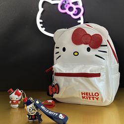 Hello Kitty Backpack With 2 Keychain