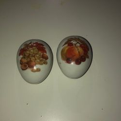 Vintage Egg And Peach Box