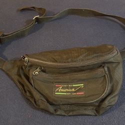 Vintage Black Fanny Pack with 3 Pockets 