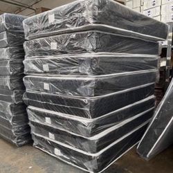 Queen Size Mattress And Box Spring 