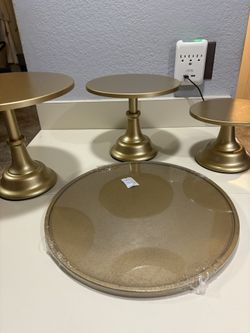 Cale And Dessert Stands