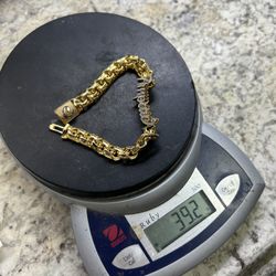 Gold & Diamond Bracelet 