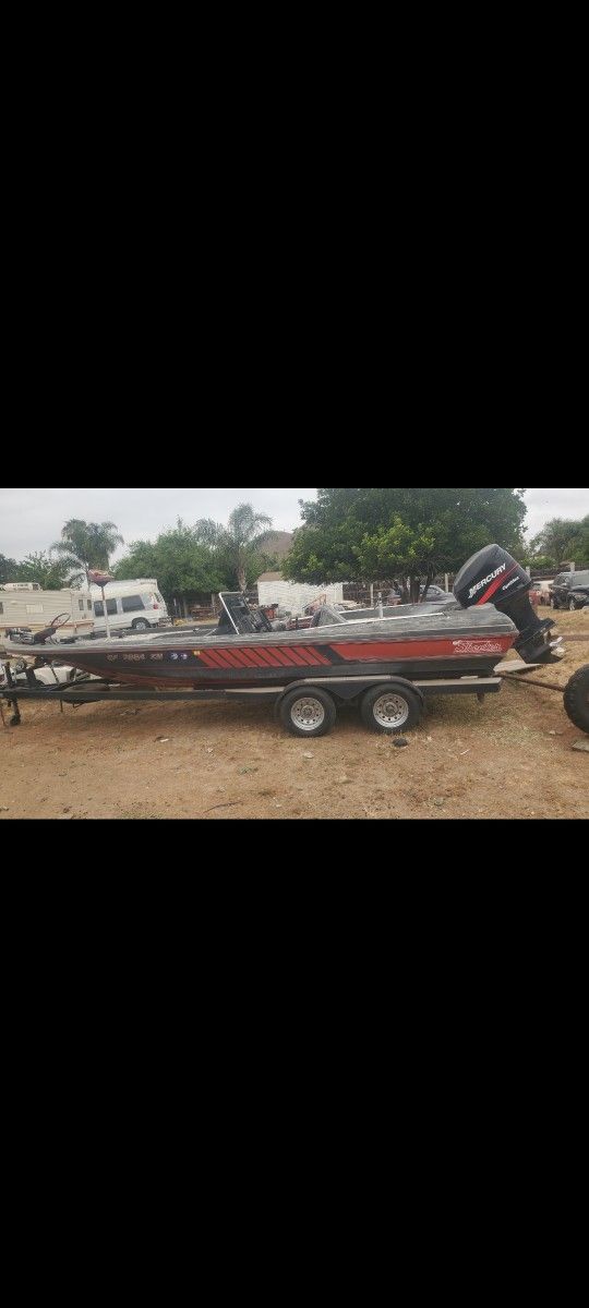 Bass Fishing Boat
