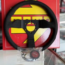 MOMO steering Wheel