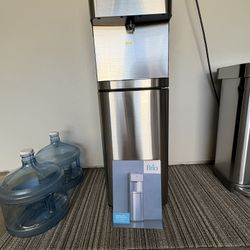 Brio self-cleaning Water Dispenser
