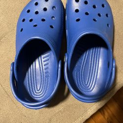 Blue Crocs J2