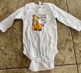“My Great Grandma Loves Me” Long Sleeved 6 Month Onesie
