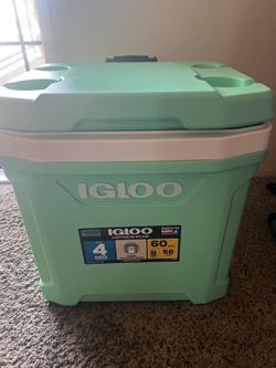 Igloo Latitude 60 Qt Rolling Cooler