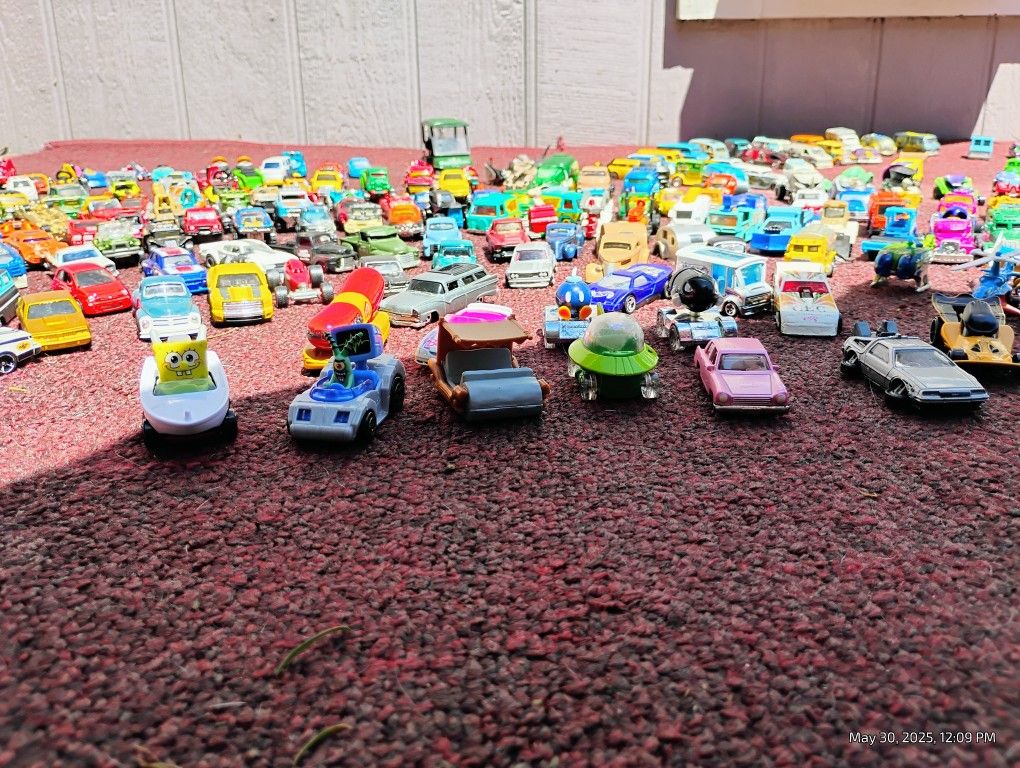 GRAB BAGS of Miscellaneous HOT WHEELS Only $25