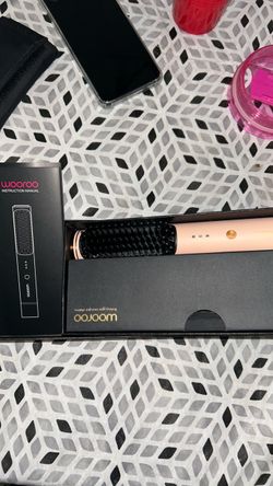 Hair straightener brush