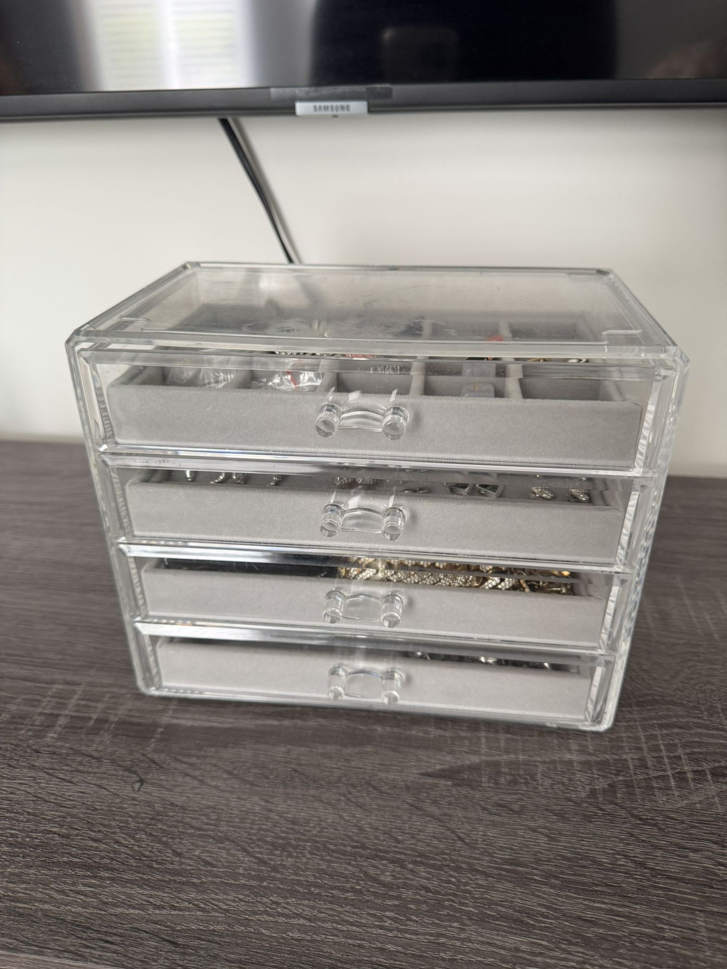 Clear Acrylic Jewelry box/Organizer – 4-Drawer with Velvet Lining