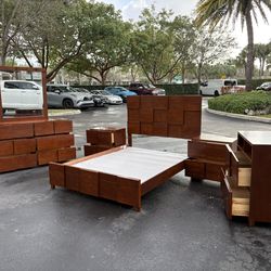 Beautiful Bedroom Set Queen Size Solid Wood Cherry Color In Excellent Condition by Vietnam Furniture