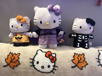 Hello Kitty Vampire Greeter 