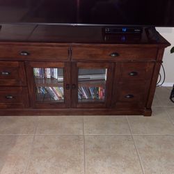 60 Inch  Tv And Stand - Perfect Condition