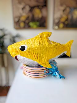 Baby Shark Piñata Party Plates