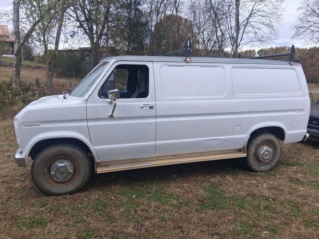 1988 Ford E-350