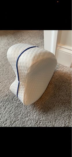 Knee pillow